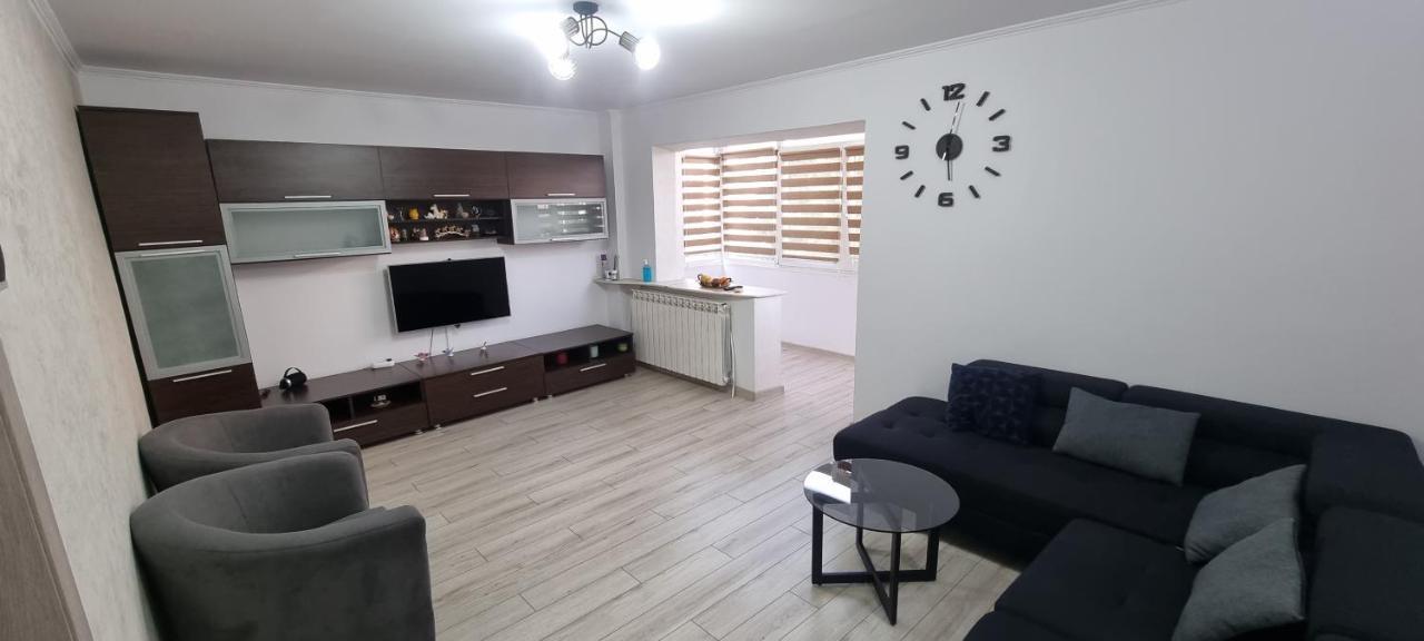 Ilona Apartament 3 Camere Ramnicu Valcea Luaran gambar