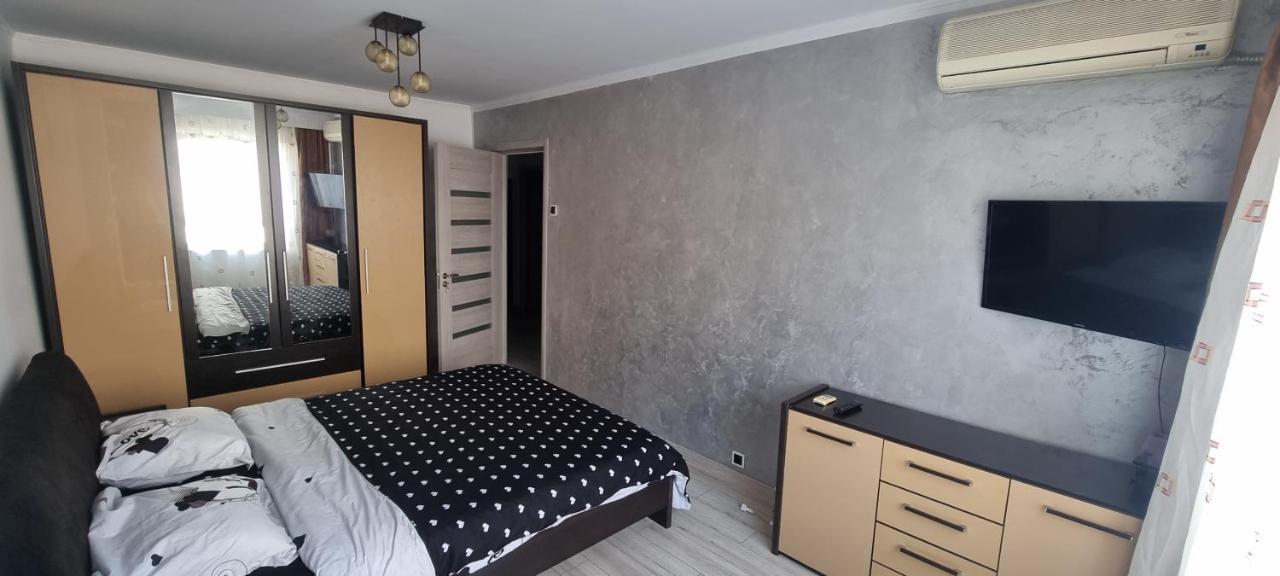 Ilona Apartament 3 Camere Ramnicu Valcea Luaran gambar