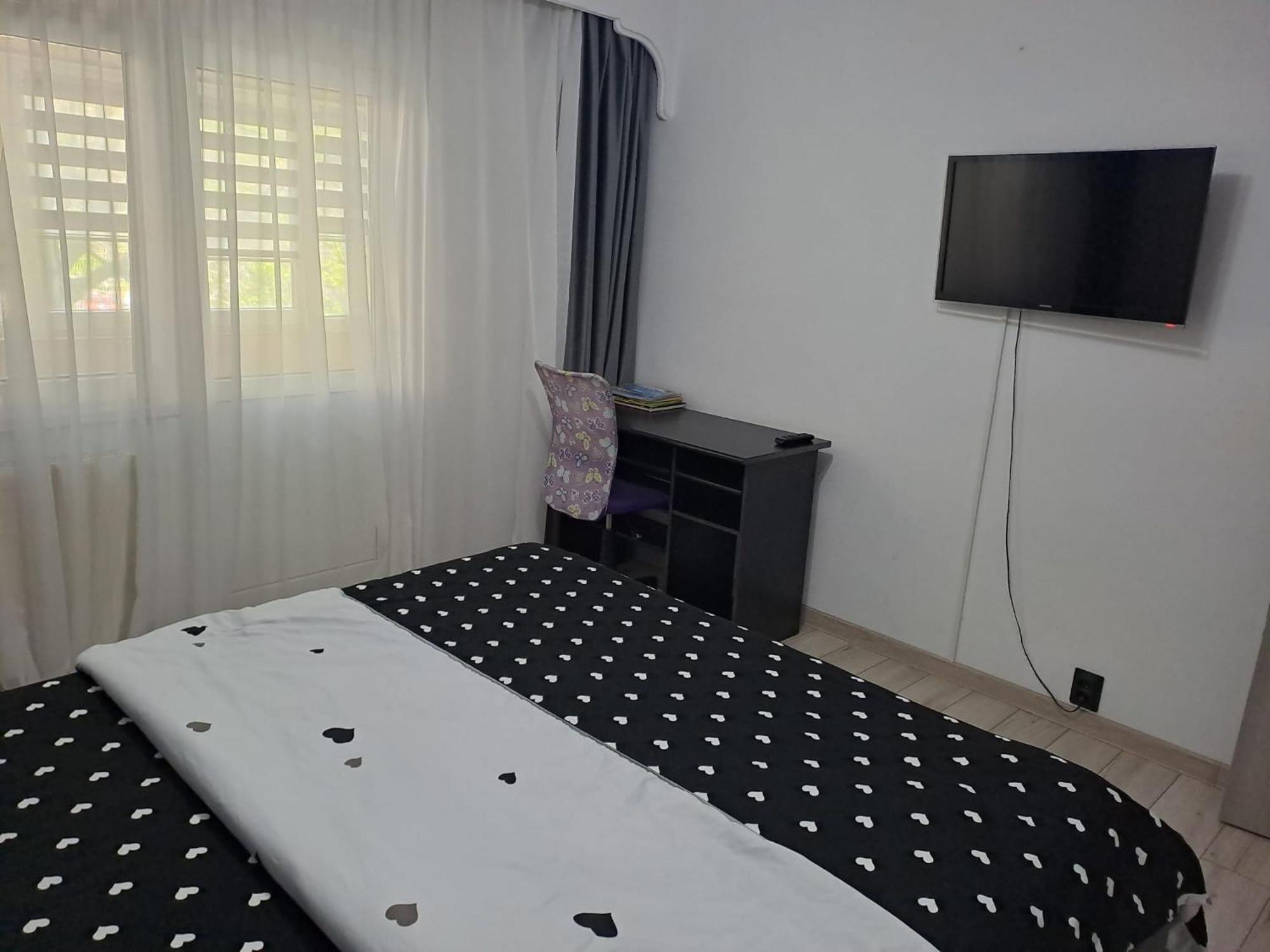 Ilona Apartament 3 Camere Ramnicu Valcea Luaran gambar